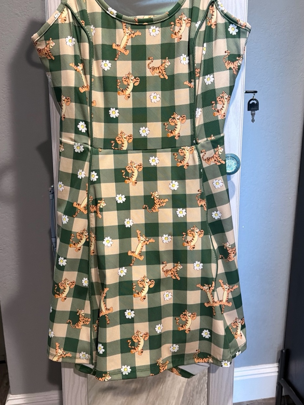 NWOT Box Lunch Tigger Daisy Checkered Easy Peasy Active Dress! 💚 🌼 Sz M